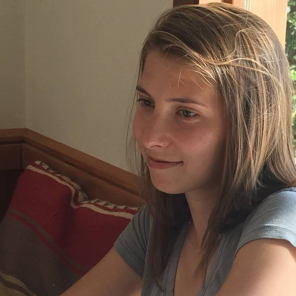 Meet your Posher, Laura